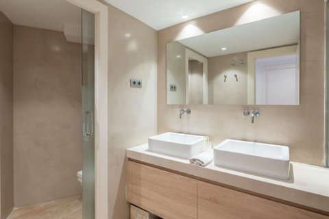 5 bedrooms apartment for sale in Barcelona, Catalonia, Spain № 4611 - photo 30