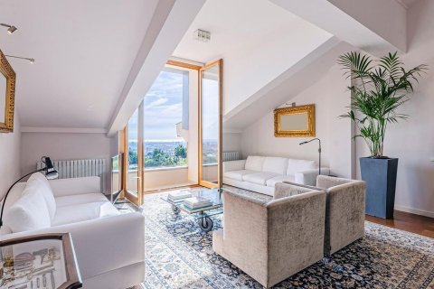 Купить квартиру в Барселона, Испания с 4 спальни, 202м², № 1244 - фото 2