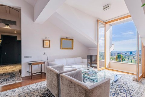 Купить квартиру в Барселона, Испания с 4 спальни, 202м², № 1244 - фото 4