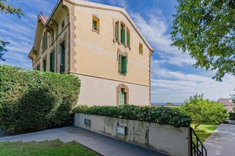 Купить квартиру в Барселона, Испания с 4 спальни, 202м², № 1244 - фото 29