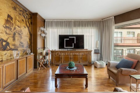 5 chambres apartment à vendre à Barcelona, Catalonia, Spain № 4070 - photo 7