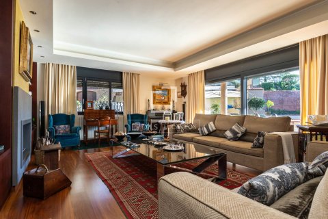 Купить виллу в Вальдорейкс, Испания с 7 спален, 734м², № 4071 - фото 10