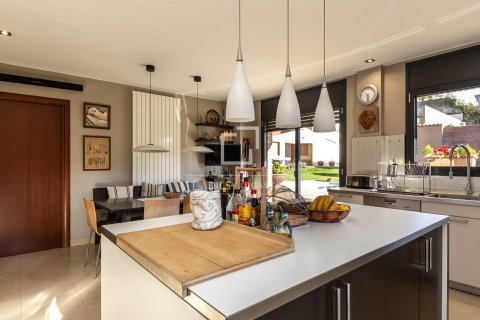 Купить виллу в Вальдорейкс, Испания с 7 спален, 734м², № 4071 - фото 17