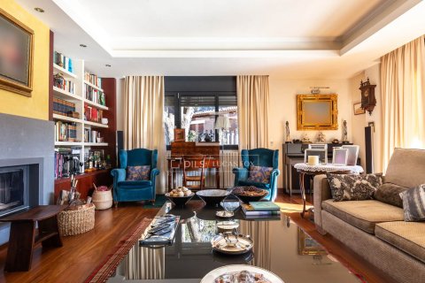 Купить виллу в Вальдорейкс, Испания с 7 спален, 734м², № 4071 - фото 12