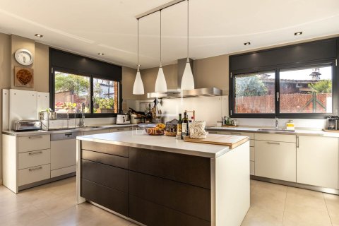 Купить виллу в Вальдорейкс, Испания с 7 спален, 734м², № 4071 - фото 16