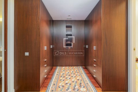 Apartamento de 3 dormitorios en venta en Barcelona, Cataluña, Spain № 4068 - foto 28