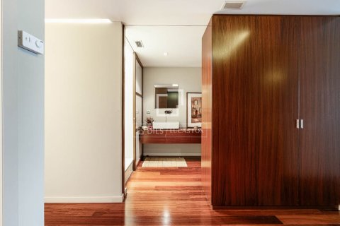 Apartamento de 3 dormitorios en venta en Barcelona, Cataluña, Spain № 4068 - foto 27