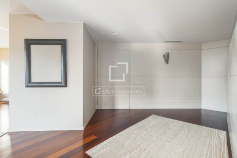 Apartamento de 3 dormitorios en venta en Barcelona, Cataluña, Spain № 4068 - foto 9