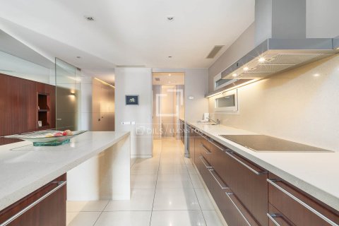 Apartamento de 3 dormitorios en venta en Barcelona, Cataluña, Spain № 4068 - foto 18