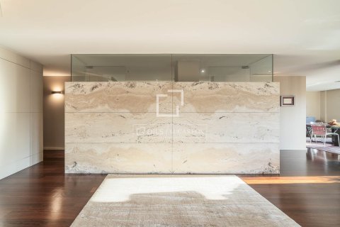 Apartamento de 3 dormitorios en venta en Barcelona, Cataluña, Spain № 4068 - foto 7