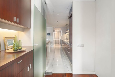 Apartamento de 3 dormitorios en venta en Barcelona, Cataluña, Spain № 4068 - foto 17