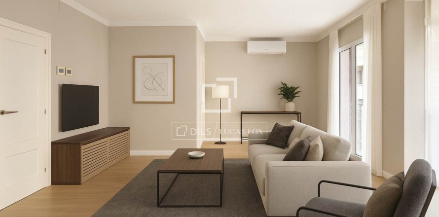 Apartamento de 4 dormitorios en venta en Barcelona, Cataluña, Spain № 4072