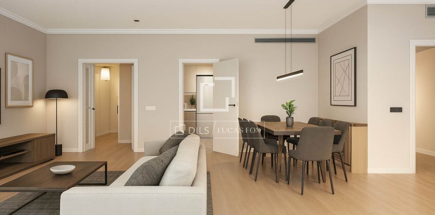 Apartamento de 4 dormitorios en venta en Barcelona, Cataluña, Spain № 4072