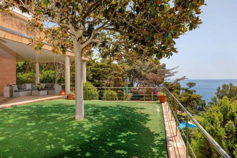 Купить дом в Бланес, Испания с 7 комнат, 428м², № 6192 - фото 24