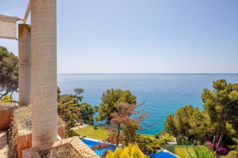 Купить дом в Бланес, Испания с 7 комнат, 428м², № 6192 - фото 9