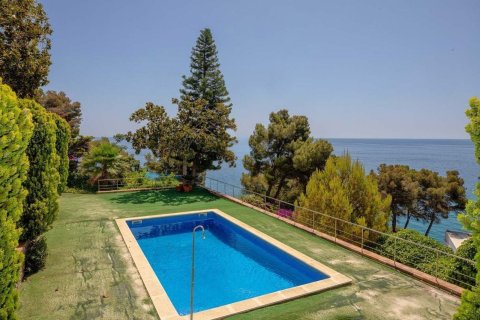 Купить дом в Бланес, Испания с 7 комнат, 428м², № 6192 - фото 25