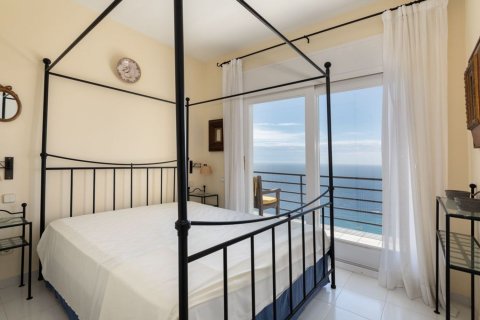 Купить дом в Бланес, Испания с 6 комнат, 350м², № 6193 - фото 23