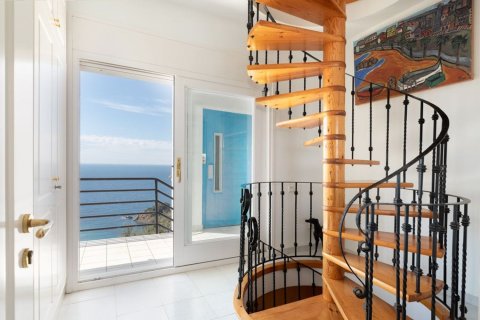 Купить дом в Бланес, Испания с 6 комнат, 350м², № 6193 - фото 26