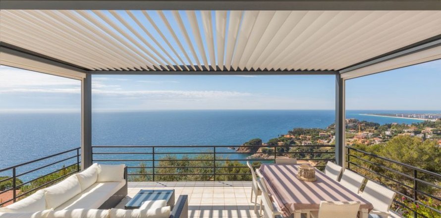 Дом с 5 спальнями в Бланесе, Герона, Каталония, Испания № 6193