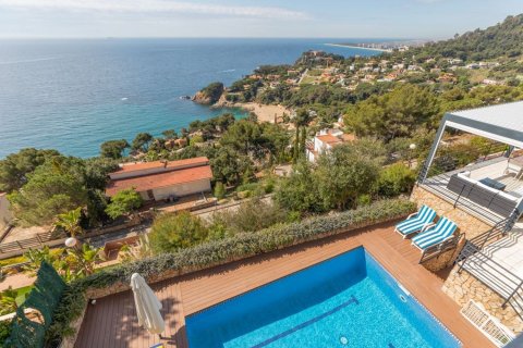 Купить дом в Бланес, Испания с 6 комнат, 350м², № 6193 - фото 11