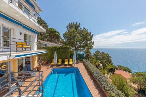 Купить дом в Бланес, Испания с 6 комнат, 350м², № 6193 - фото 13