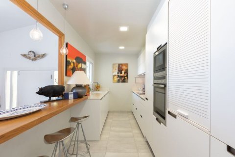 Купить дом в Бланес, Испания с 6 комнат, 350м², № 6193 - фото 27