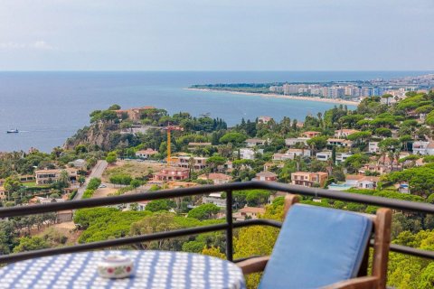 Купить дом в Бланес, Испания с 6 комнат, 350м², № 6193 - фото 10