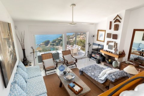 Купить дом в Бланес, Испания с 6 комнат, 350м², № 6193 - фото 29