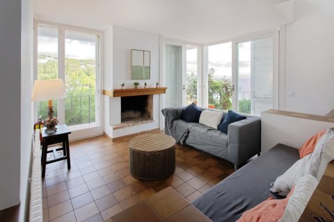 Купить дом в Бланес, Испания с 6 комнат, 295м², № 6194 - фото 11