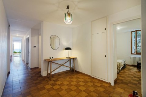 Купить дом в Бланес, Испания с 6 комнат, 295м², № 6194 - фото 6