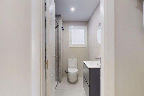 4 bedrooms apartment for sale in Barcelona, Catalonia, Spain № 6191 - photo 20