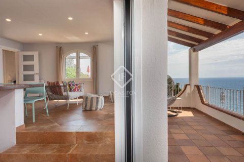 Купить виллу в Льорет-де-Мар, Испания с 5 спален, 284м², № 2756 - фото 12