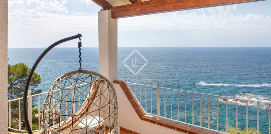 Вилла с 5 спальнями в Льорет-де-Мар, Герона, Каталония, Испания № 2756