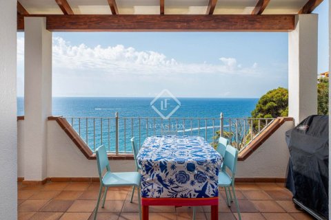 Купить виллу в Льорет-де-Мар, Испания с 5 спален, 284м², № 2756 - фото 15