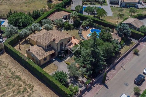 Дом с 5 спальнями в Пераладе, Герона, Каталония, Испания № 2758