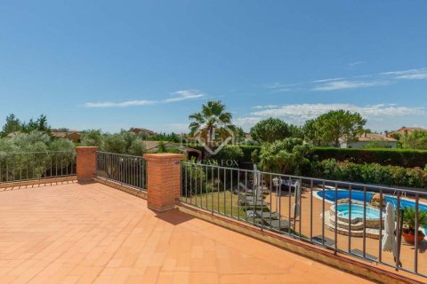 Купить дом в Пералада, Испания с 5 спален, 423м², № 2758 - фото 25