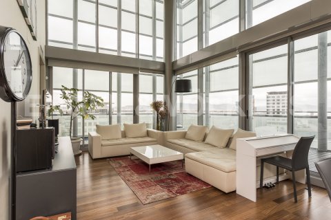 Пентхаус с 3 спальнями в Сан-Марти, Барселона, Каталония, Испания № 2647