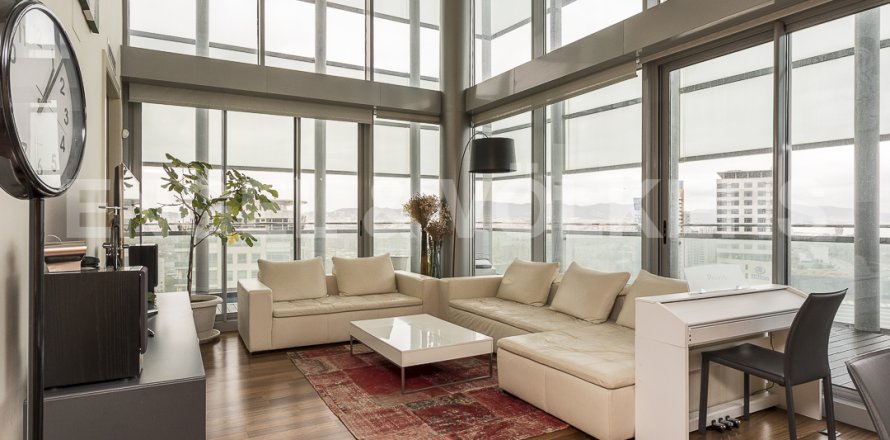 Пентхаус с 3 спальнями в Сан-Марти, Барселона, Каталония, Испания № 2647