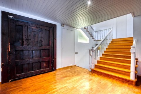 Купить дом в Сан-Кугат-дель-Вальес, Испания с 7 комнат, № 1438 - фото 10