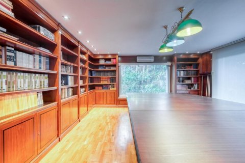 Купить дом в Сан-Кугат-дель-Вальес, Испания с 7 комнат, № 1438 - фото 14