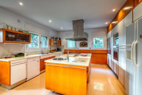 Купить дом в Сан-Кугат-дель-Вальес, Испания с 7 комнат, № 1438 - фото 7