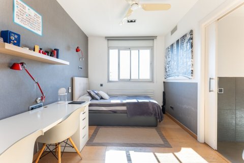 Сasa de 5 dormitorios en venta en Sant Cugat del Vallès, Barcelona, Cataluña, Spain № 1439 - foto 17