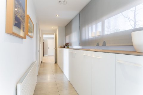 Сasa de 5 dormitorios en venta en Sant Cugat del Vallès, Barcelona, Cataluña, Spain № 1439 - foto 16