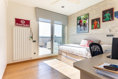 Сasa de 5 dormitorios en venta en Sant Cugat del Vallès, Barcelona, Cataluña, Spain № 1439 - foto 18