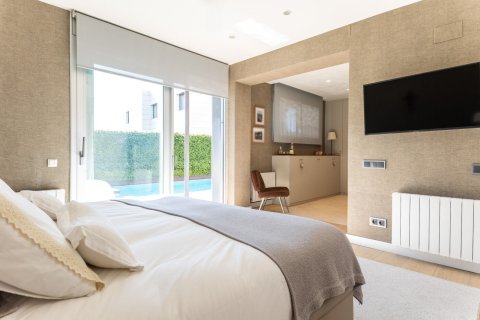 Сasa de 5 dormitorios en venta en Sant Cugat del Vallès, Barcelona, Cataluña, Spain № 1439 - foto 7