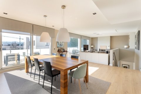 Сasa de 5 dormitorios en venta en Sant Cugat del Vallès, Barcelona, Cataluña, Spain № 1439 - foto 4