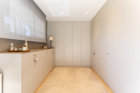 Сasa de 5 dormitorios en venta en Sant Cugat del Vallès, Barcelona, Cataluña, Spain № 1439 - foto 9