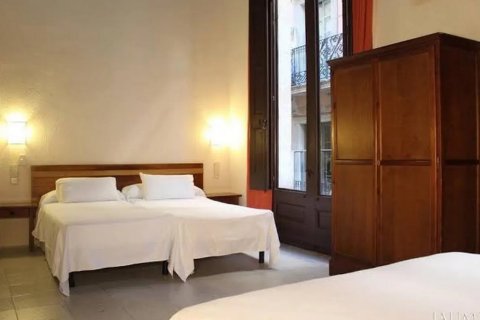 Купить коммерческую недвижимость в Барселона, Испания 2002м², № 1444 - фото 6