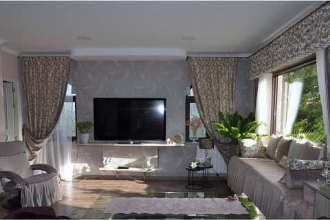 Сasa de 5 dormitorios en venta en Lloret de Mar, Gerona, Cataluña, Spain № 1361 - foto 5