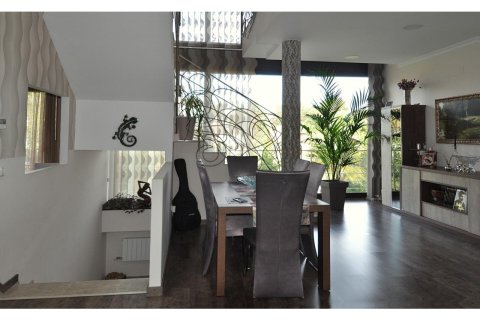 Сasa de 5 dormitorios en venta en Lloret de Mar, Gerona, Cataluña, Spain № 1361 - foto 8